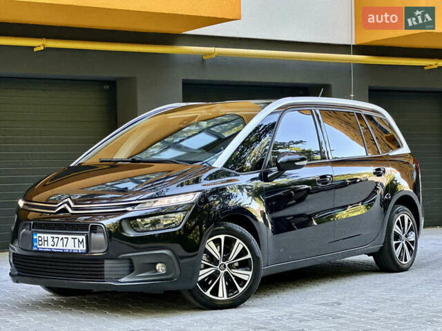 Черный Ситроен Space Tourer, объемом двигателя 2 л и пробегом 188 тыс. км за 15450 $, фото 1 на Automoto.ua