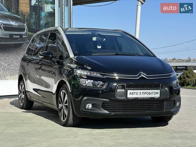 Черный Ситроен Space Tourer, объемом двигателя 2 л и пробегом 187 тыс. км за 16047 $, фото 1 на Automoto.ua