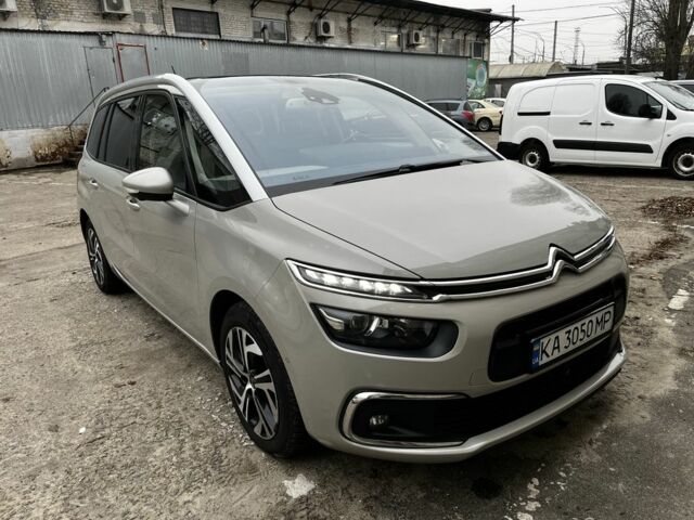 Серый Ситроен Space Tourer, объемом двигателя 2 л и пробегом 169 тыс. км за 22500 $, фото 1 на Automoto.ua