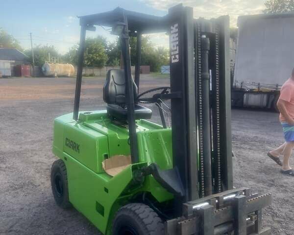 Кларк C 1994 в Мостисках на Automoto.ua Кларк C, объемом двигателя 0 л и пробегом 0 тыс. км за 5200 $, фото 1 на Automoto.ua