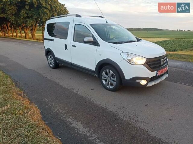 Белый Дачия Доккер, объемом двигателя 1.5 л и пробегом 240 тыс. км за 9300 $, фото 1 на Automoto.ua