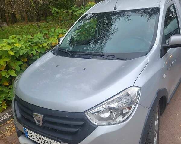 Серый Дачия Доккер, объемом двигателя 1.5 л и пробегом 240 тыс. км за 8700 $, фото 1 на Automoto.ua