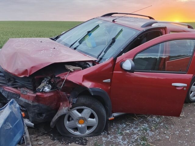 Красный Дачия Другая, объемом двигателя 0 л и пробегом 170 тыс. км за 2900 $, фото 1 на Automoto.ua