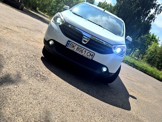 Білий Дачія Лоджі, об'ємом двигуна 1.2 л та пробігом 167 тис. км за 7700 $, фото 1 на Automoto.ua