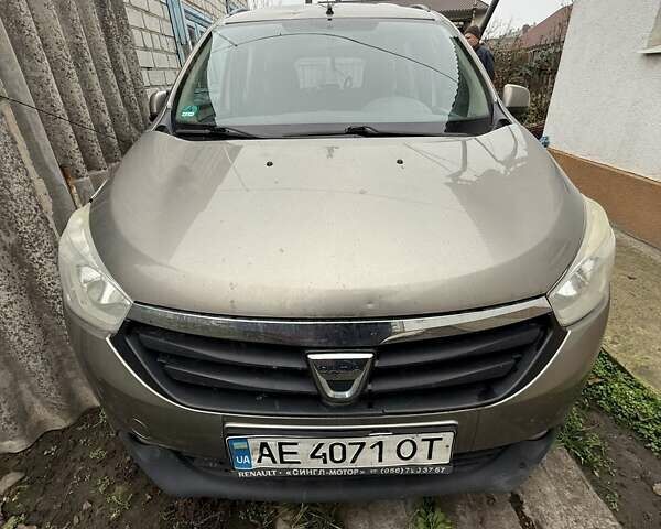 Коричневий Дачія Лоджі, об'ємом двигуна 1.6 л та пробігом 214 тис. км за 4999 $, фото 1 на Automoto.ua