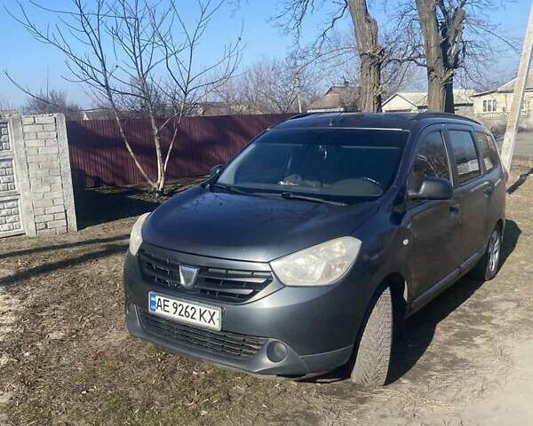 Серый Дачия Лоджи, объемом двигателя 1.46 л и пробегом 300 тыс. км за 7150 $, фото 1 на Automoto.ua