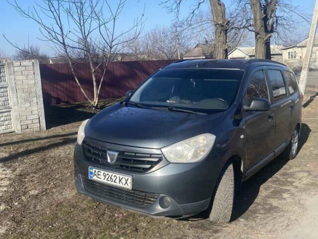 Серый Дачия Лоджи, объемом двигателя 1.46 л и пробегом 300 тыс. км за 7700 $, фото 1 на Automoto.ua