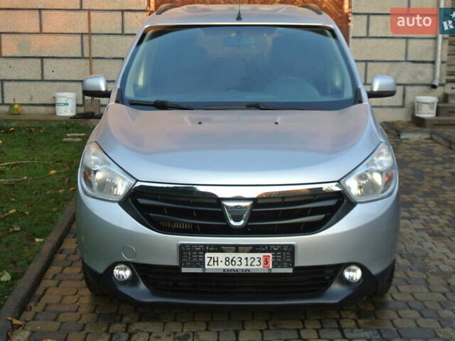 Серый Дачия Лоджи, объемом двигателя 1.5 л и пробегом 238 тыс. км за 8800 $, фото 1 на Automoto.ua