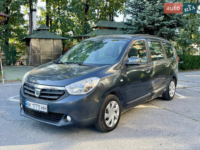 Серый Дачия Лоджи, объемом двигателя 1.6 л и пробегом 219 тыс. км за 7300 $, фото 1 на Automoto.ua