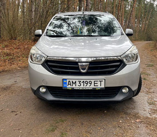 Серый Дачия Лоджи, объемом двигателя 1.2 л и пробегом 250 тыс. км за 6600 $, фото 1 на Automoto.ua