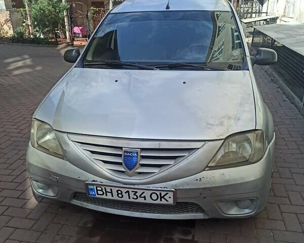Серый Дачия Логан МСВ, объемом двигателя 1.6 л и пробегом 320 тыс. км за 2700 $, фото 1 на Automoto.ua
