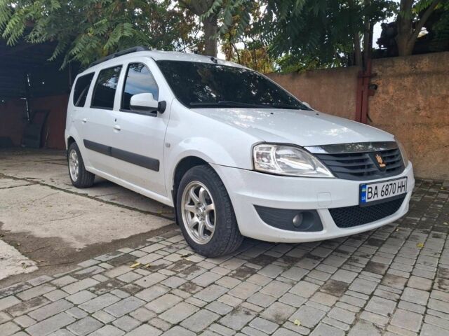 Белый Дачия Логан, объемом двигателя 1.6 л и пробегом 252 тыс. км за 6000 $, фото 1 на Automoto.ua