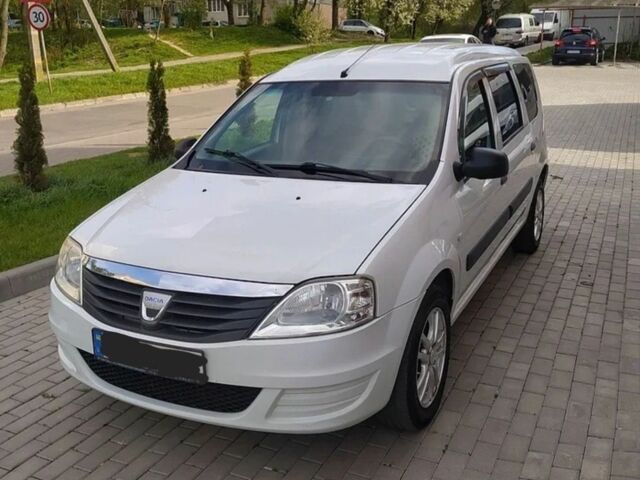 Белый Дачия Логан, объемом двигателя 1.6 л и пробегом 242 тыс. км за 5270 $, фото 1 на Automoto.ua