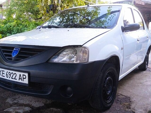 Белый Дачия Логан, объемом двигателя 1.4 л и пробегом 250 тыс. км за 3000 $, фото 1 на Automoto.ua