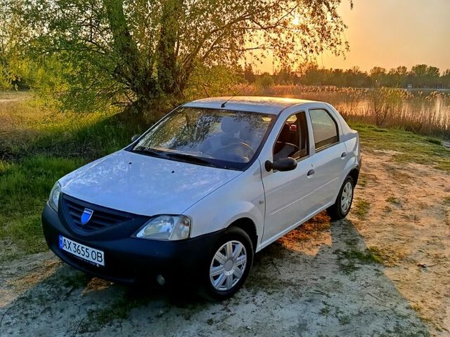 Белый Дачия Логан, объемом двигателя 1.4 л и пробегом 210 тыс. км за 2900 $, фото 1 на Automoto.ua