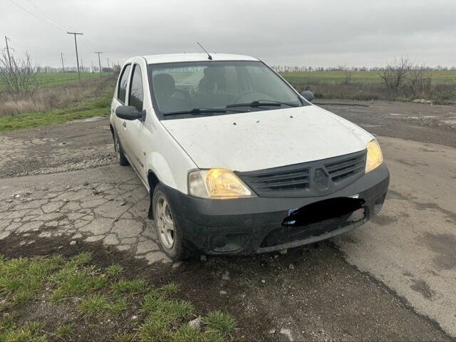 Белый Дачия Логан, объемом двигателя 1.4 л и пробегом 175 тыс. км за 3100 $, фото 1 на Automoto.ua