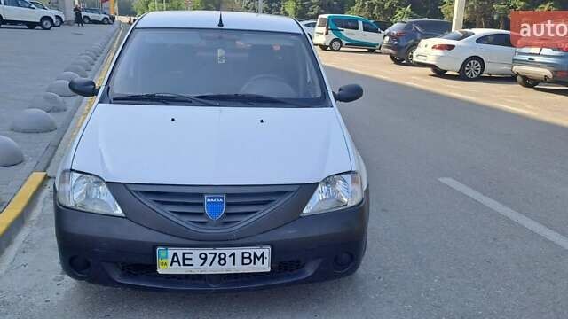 Белый Дачия Логан, объемом двигателя 1.4 л и пробегом 320 тыс. км за 2450 $, фото 1 на Automoto.ua