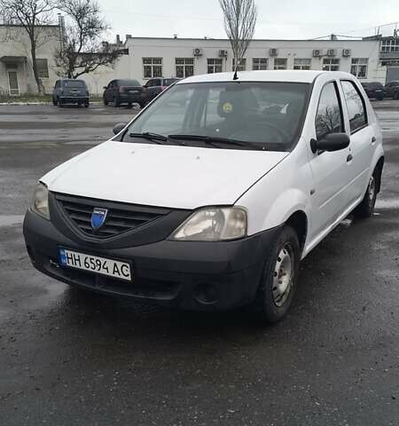 Белый Дачия Логан, объемом двигателя 1.4 л и пробегом 570 тыс. км за 1999 $, фото 1 на Automoto.ua