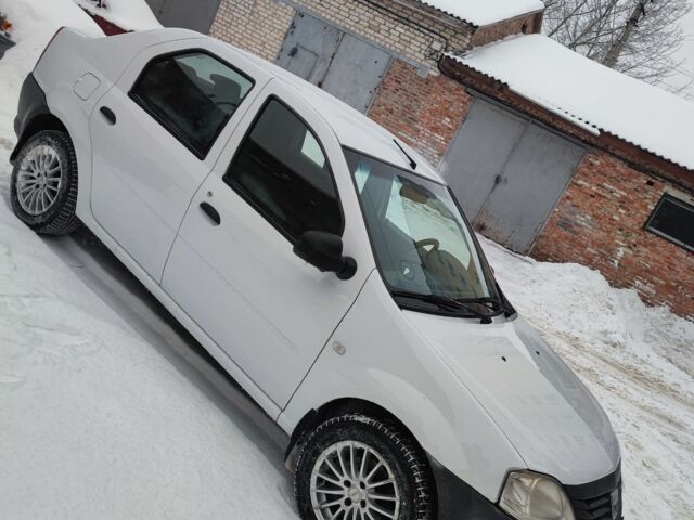 Белый Дачия Логан, объемом двигателя 1.4 л и пробегом 294 тыс. км за 3550 $, фото 1 на Automoto.ua