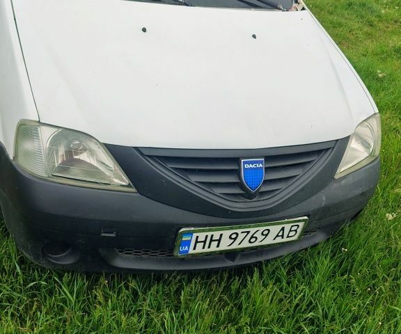 Белый Дачия Логан, объемом двигателя 1.4 л и пробегом 170 тыс. км за 2000 $, фото 1 на Automoto.ua