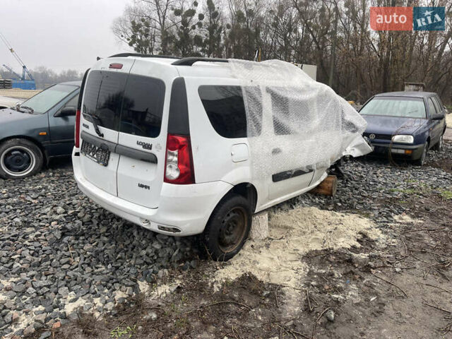 Белый Дачия Логан, объемом двигателя 1.6 л и пробегом 254 тыс. км за 1900 $, фото 1 на Automoto.ua