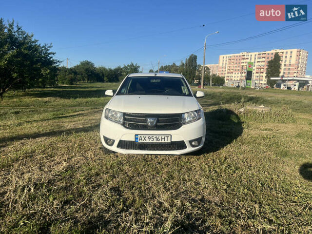 Белый Дачия Логан, объемом двигателя 1.2 л и пробегом 200 тыс. км за 5750 $, фото 1 на Automoto.ua