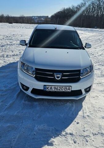 Білий Дачія Logan, об'ємом двигуна 1.5 л та пробігом 215 тис. км за 6500 $, фото 1 на Automoto.ua