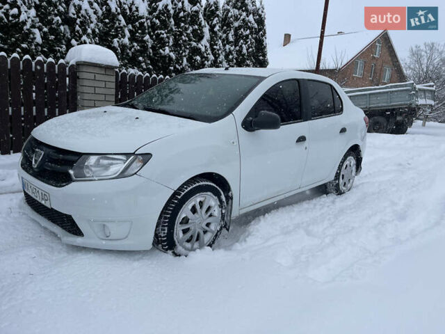 Белый Дачия Логан, объемом двигателя 1.2 л и пробегом 238 тыс. км за 3500 $, фото 1 на Automoto.ua