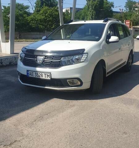 Белый Дачия Логан, объемом двигателя 1.5 л и пробегом 189 тыс. км за 7199 $, фото 1 на Automoto.ua