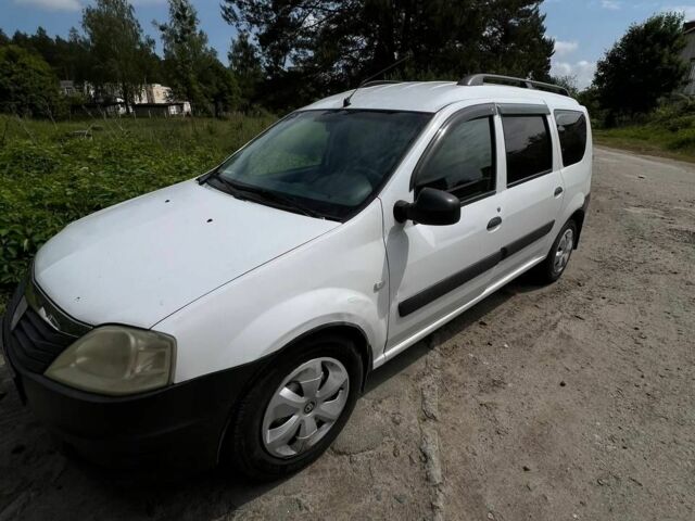 Белый Дачия Логан, объемом двигателя 1.6 л и пробегом 200 тыс. км за 3100 $, фото 1 на Automoto.ua