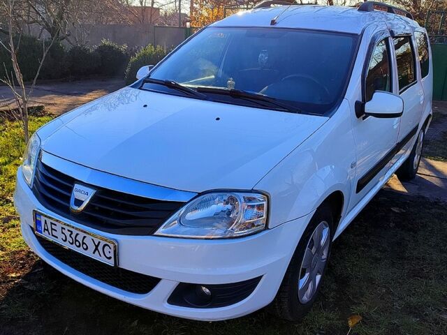 Белый Дачия Логан, объемом двигателя 1.6 л и пробегом 193 тыс. км за 5900 $, фото 1 на Automoto.ua