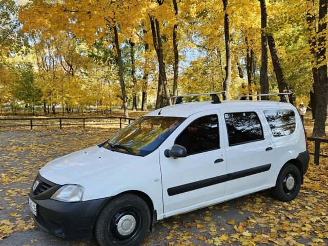 Білий Дачія Logan, об'ємом двигуна 1.5 л та пробігом 380 тис. км за 3899 $, фото 1 на Automoto.ua