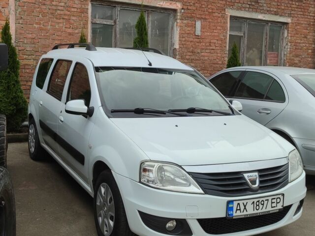 Белый Дачия Логан, объемом двигателя 1.6 л и пробегом 260 тыс. км за 5799 $, фото 1 на Automoto.ua