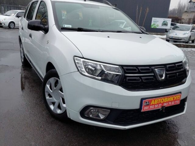 Белый Дачия Логан, объемом двигателя 1.1 л и пробегом 220 тыс. км за 6999 $, фото 1 на Automoto.ua