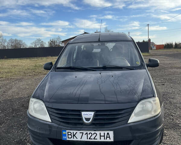 Чорний Дачія Logan, об'ємом двигуна 1.39 л та пробігом 306 тис. км за 3300 $, фото 1 на Automoto.ua