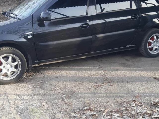 Черный Дачия Логан, объемом двигателя 1.6 л и пробегом 193 тыс. км за 7000 $, фото 1 на Automoto.ua