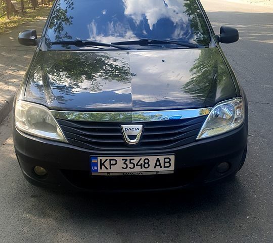 Чорний Дачія Logan, об'ємом двигуна 1.6 л та пробігом 270 тис. км за 5500 $, фото 1 на Automoto.ua