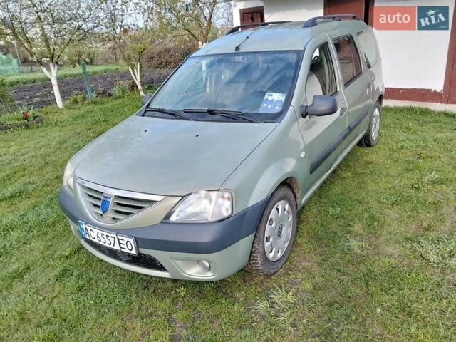 Коричневый Дачия Логан, объемом двигателя 1.6 л и пробегом 409 тыс. км за 3499 $, фото 1 на Automoto.ua