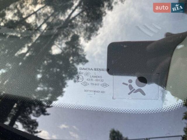 Красный Дачия Логан, объемом двигателя 1.6 л и пробегом 196 тыс. км за 5000 $, фото 1 на Automoto.ua