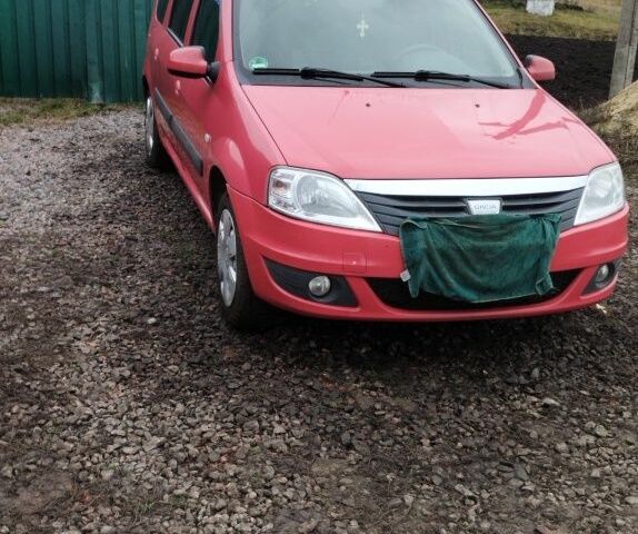 Красный Дачия Логан, объемом двигателя 0 л и пробегом 210 тыс. км за 6500 $, фото 1 на Automoto.ua