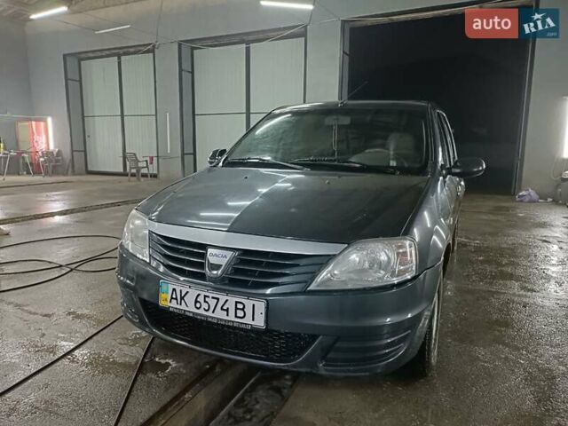 Дачія Logan, об'ємом двигуна 1.4 л та пробігом 280 тис. км за 3000 $, фото 1 на Automoto.ua