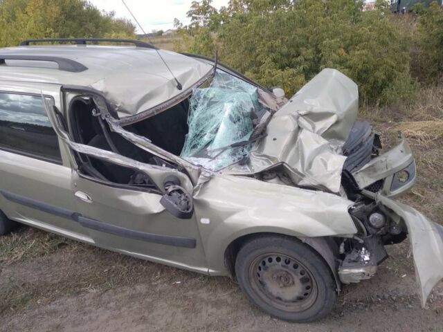 Дачия Логан, объемом двигателя 1.6 л и пробегом 50 тыс. км за 1000 $, фото 1 на Automoto.ua