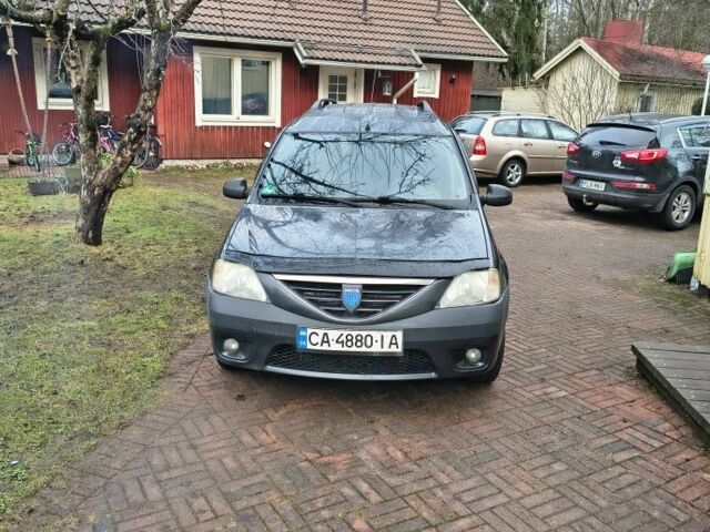 Сірий Дачія Logan, об'ємом двигуна 1.6 л та пробігом 236 тис. км за 5000 $, фото 1 на Automoto.ua