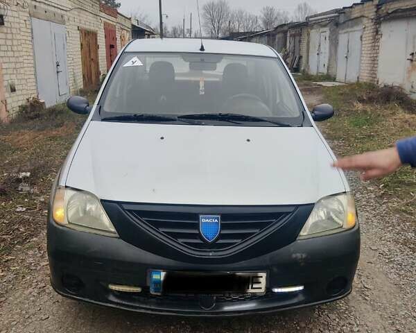 Сірий Дачія Logan, об'ємом двигуна 1.39 л та пробігом 173 тис. км за 2100 $, фото 1 на Automoto.ua
