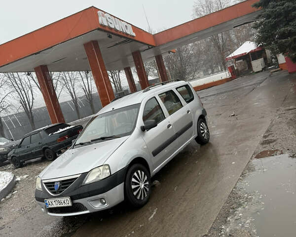 Серый Дачия Логан, объемом двигателя 1.6 л и пробегом 262 тыс. км за 4800 $, фото 1 на Automoto.ua