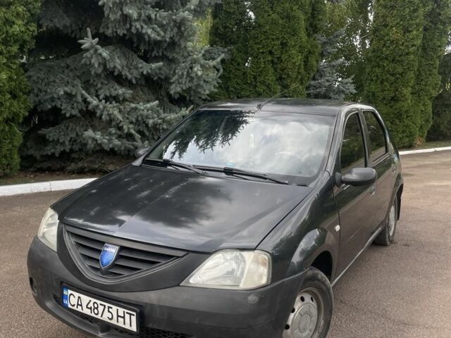 Серый Дачия Логан, объемом двигателя 1.4 л и пробегом 315 тыс. км за 2151 $, фото 1 на Automoto.ua