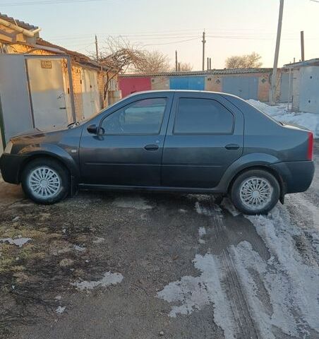 Серый Дачия Логан, объемом двигателя 1.4 л и пробегом 317 тыс. км за 3100 $, фото 1 на Automoto.ua