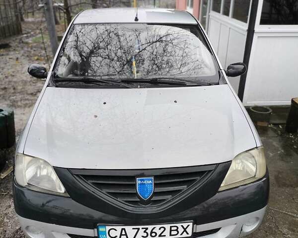 Сірий Дачія Logan, об'ємом двигуна 1.4 л та пробігом 300 тис. км за 3000 $, фото 1 на Automoto.ua