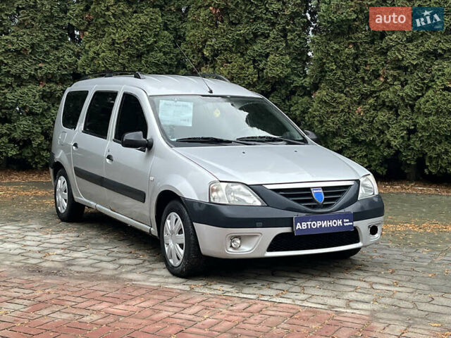 Серый Дачия Логан, объемом двигателя 1.6 л и пробегом 240 тыс. км за 3500 $, фото 1 на Automoto.ua