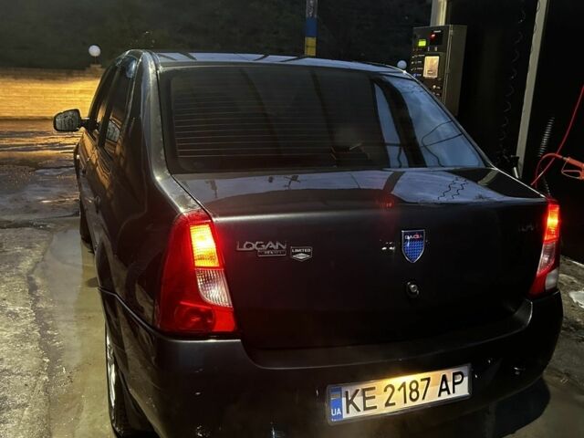 Серый Дачия Логан, объемом двигателя 1.4 л и пробегом 260 тыс. км за 3600 $, фото 1 на Automoto.ua